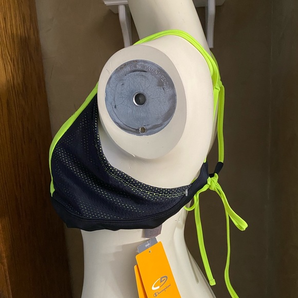 Champion Swimsuit bikini top is NWT. Women’s Size XL( 16-18) - Picture 7 of 10